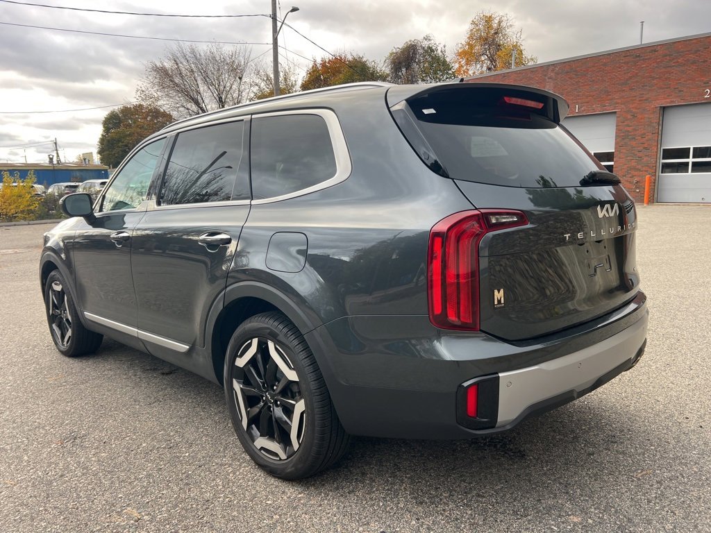 Used 2023 Kia Telluride S w/ S Sunroof Package image 3