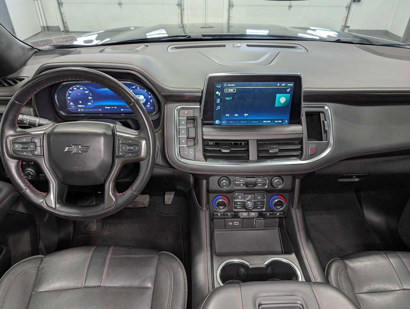 Used 2022 Chevrolet Tahoe RST w/ Luxury Package AWD/4WD image 18