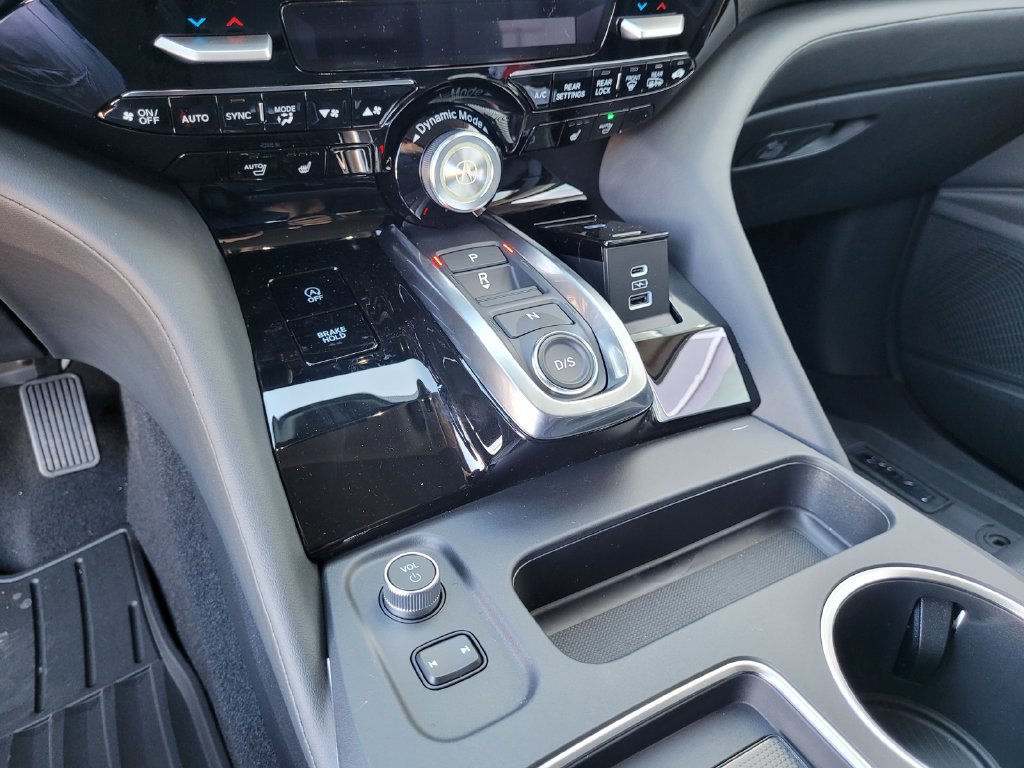 Used 2026 Acura MDX w/ Technology Package AWD/4WD image 11