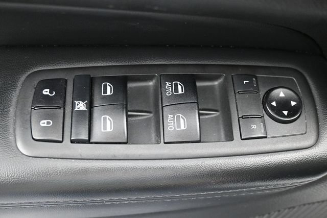Used 2021 Jeep Grand Cherokee Limited w/ Luxury Group II RWD image 14