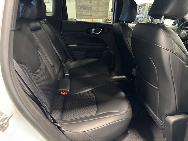 New 2025 Jeep Compass Latitude w/ Sun & Sound Group image 12
