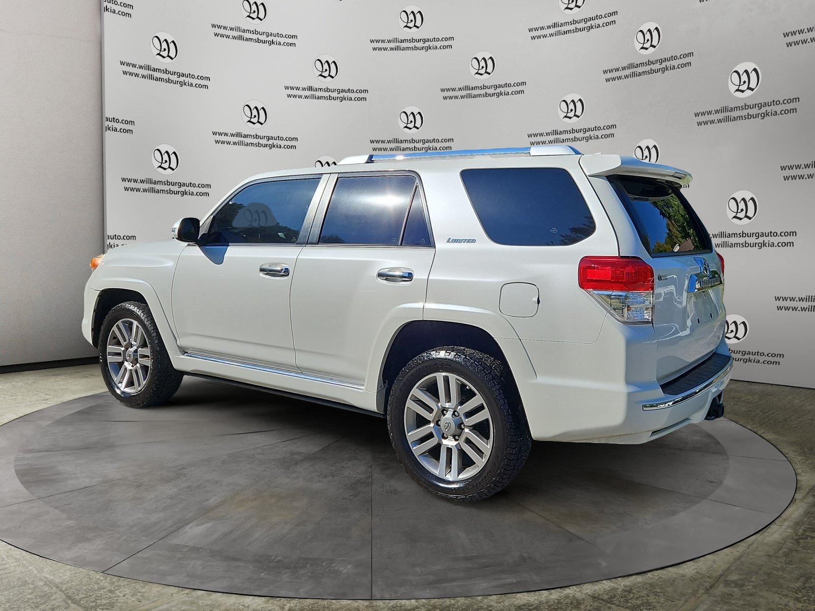 Used 2013 Toyota 4Runner Limited AWD/4WD image 3