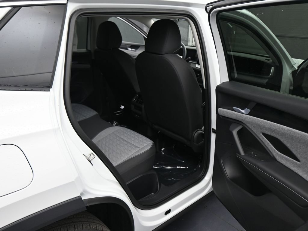 New 2026 Volkswagen Tiguan S image 39