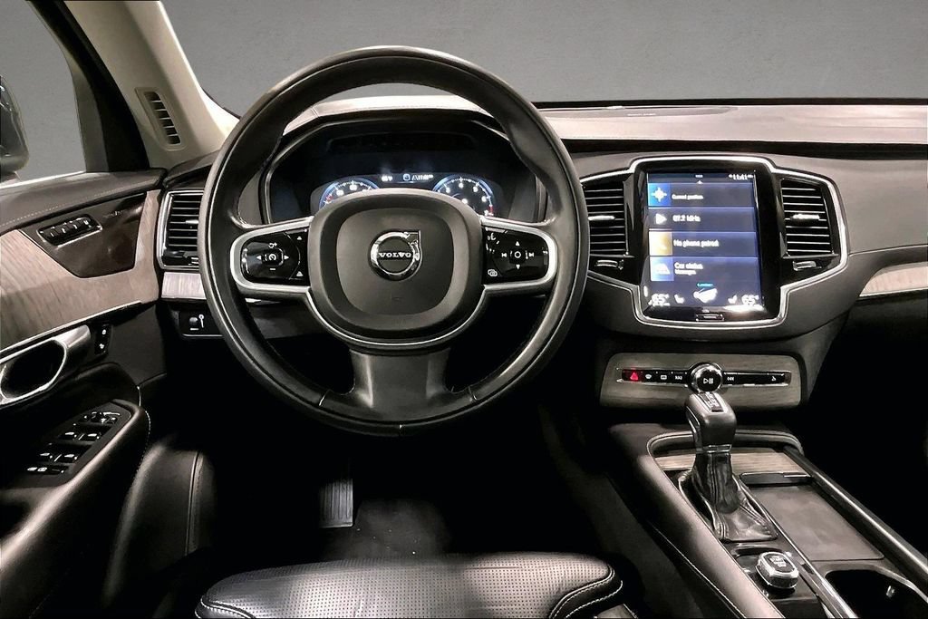 Certified 2022 Volvo XC90 T6 Inscription AWD/4WD image 8
