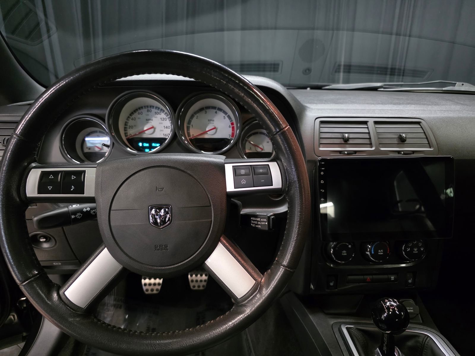Used 2010 Dodge Challenger R/T RWD image 30