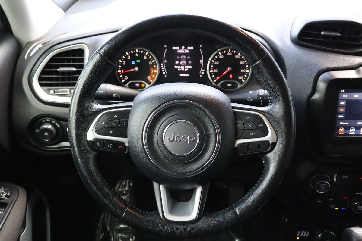 Used 2018 Jeep Renegade Latitude w/ Cold Weather Group AWD/4WD image 14
