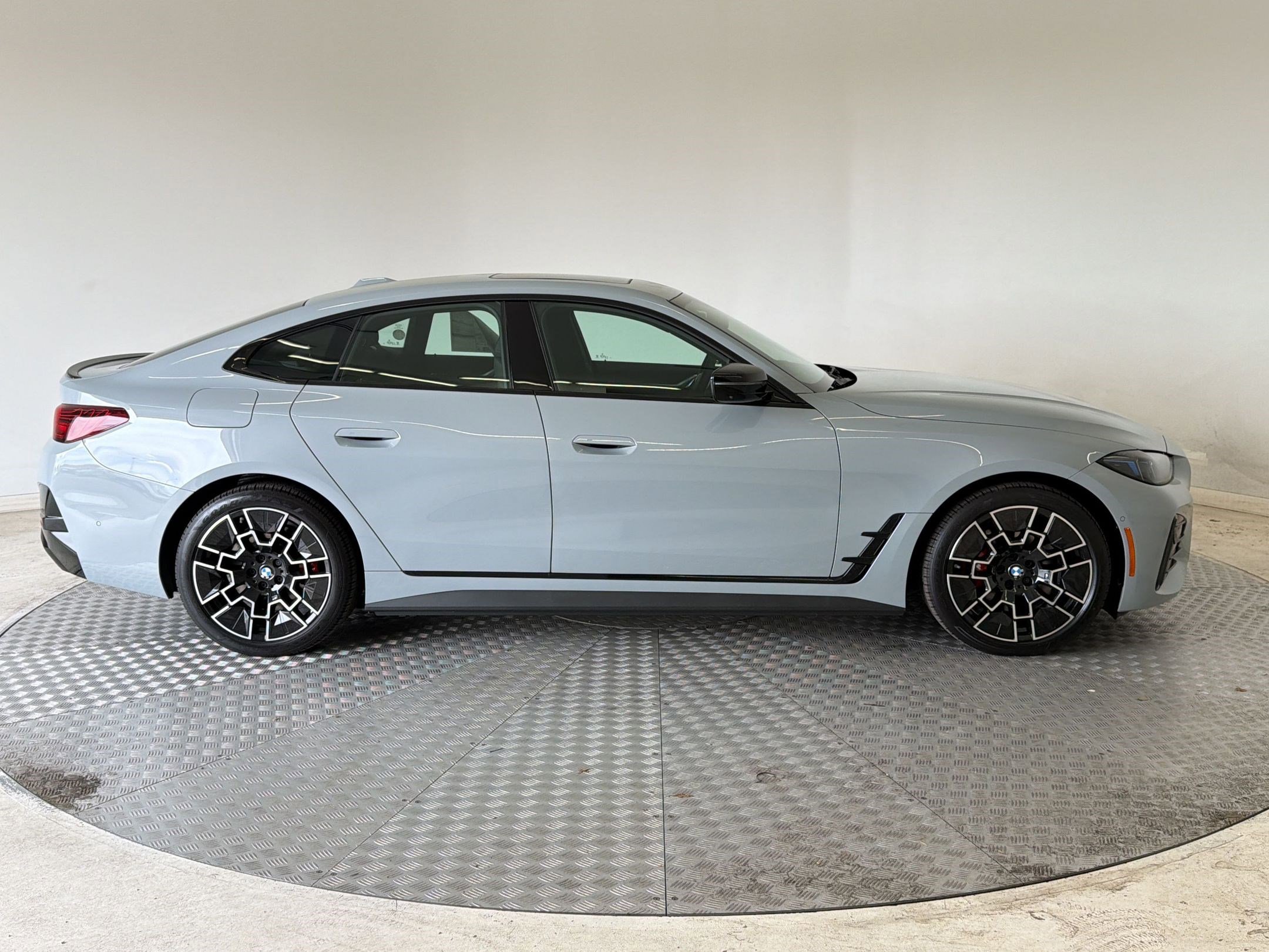 New 2026 BMW i4 xDrive40i w/ M Sport Package AWD/4WD image 8
