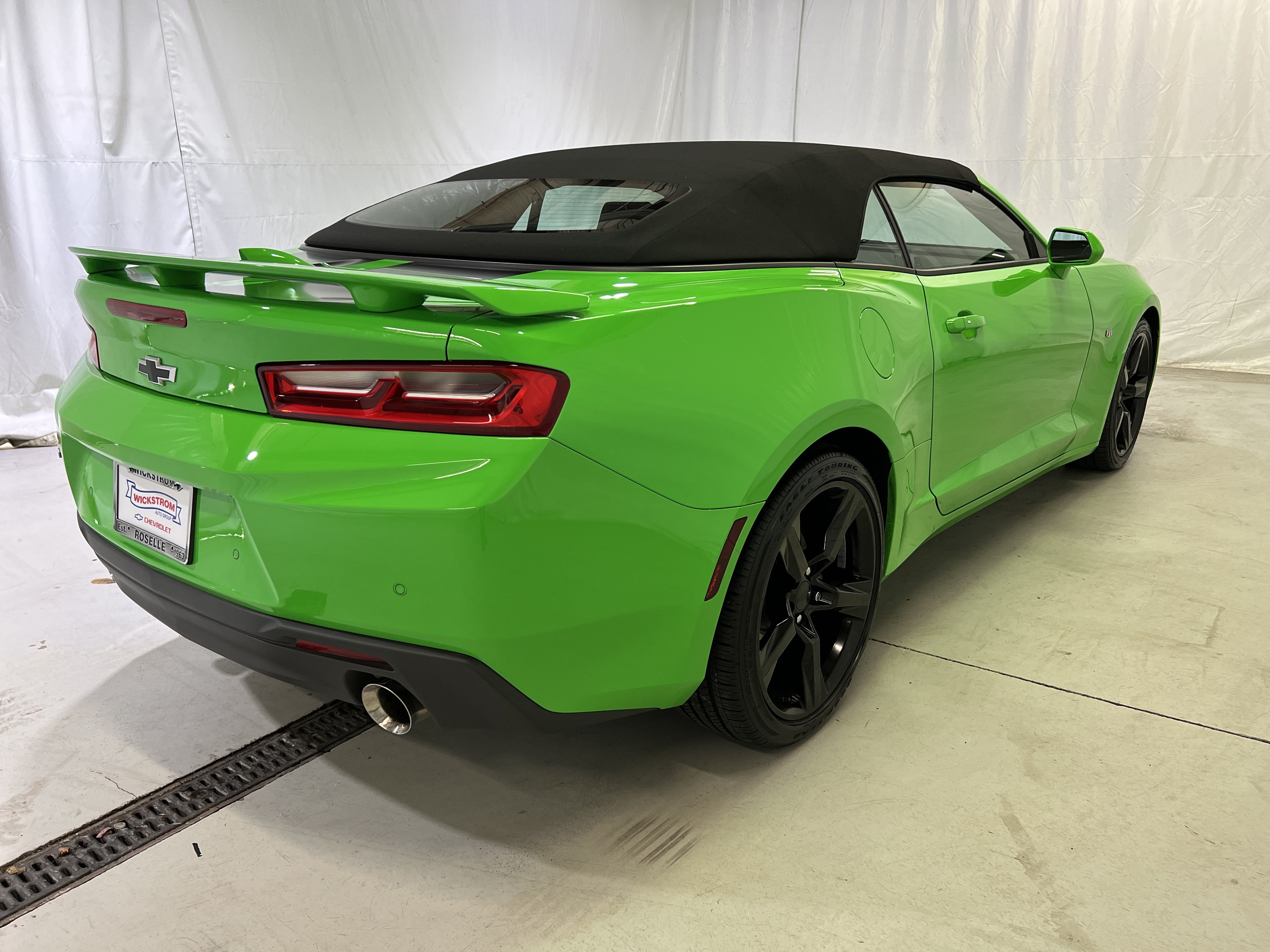 Used 2017 Chevrolet Camaro LT RWD image 11