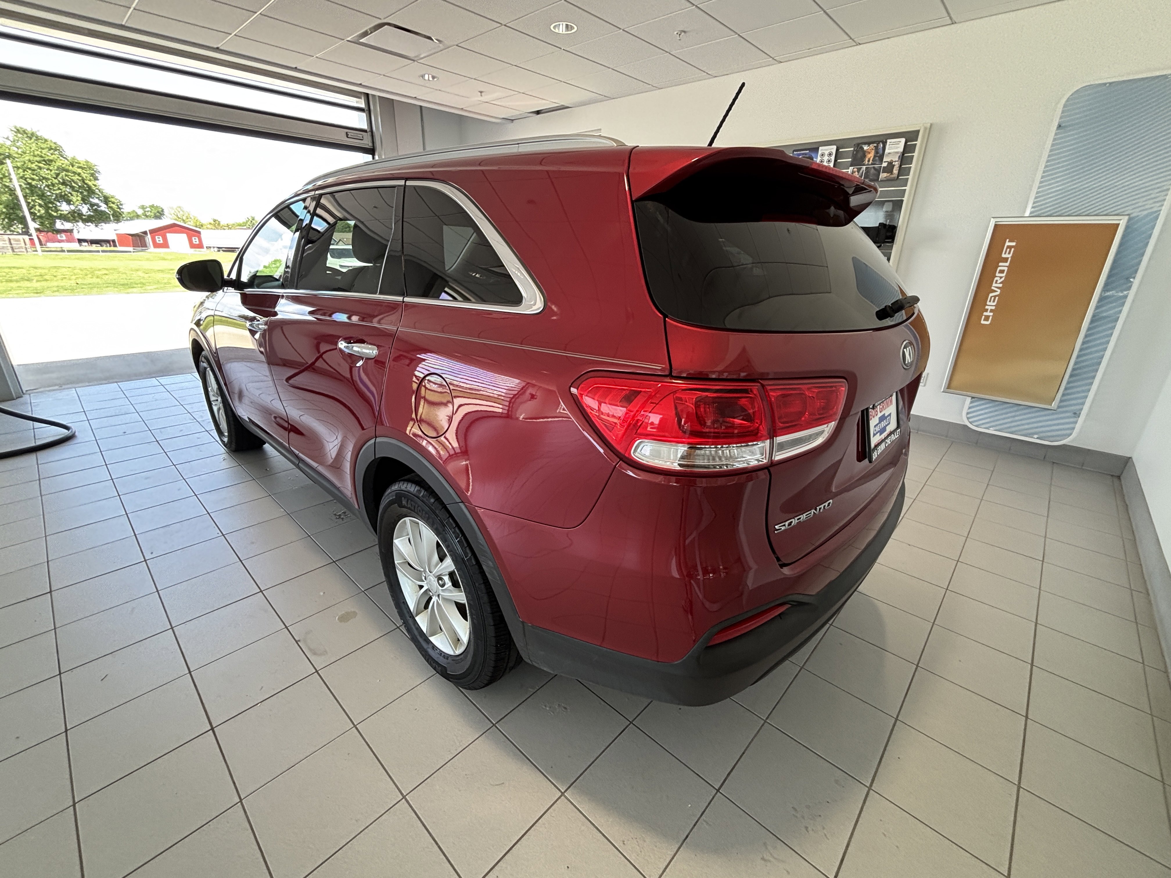 Used 2016 Kia Sorento FWD image 5