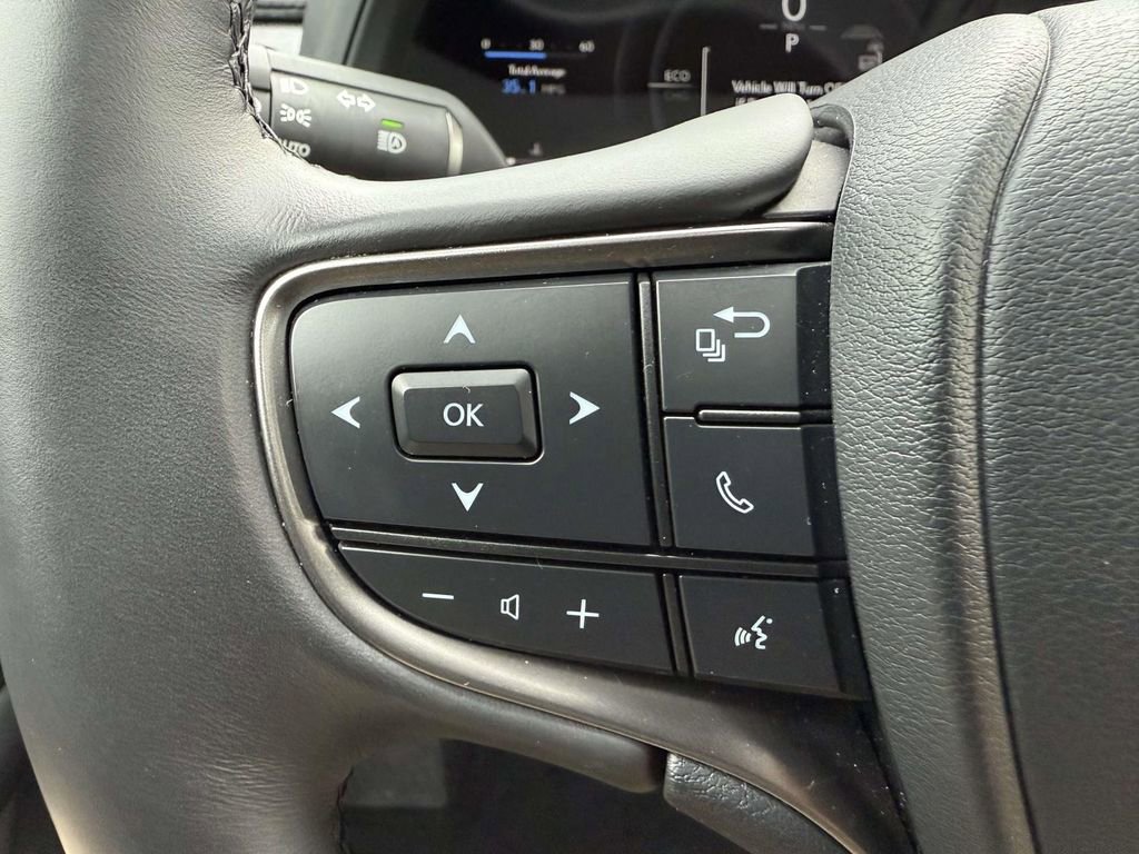 Used 2025 Lexus UX 300h AWD w/ Accessory Package (Z1) image 23