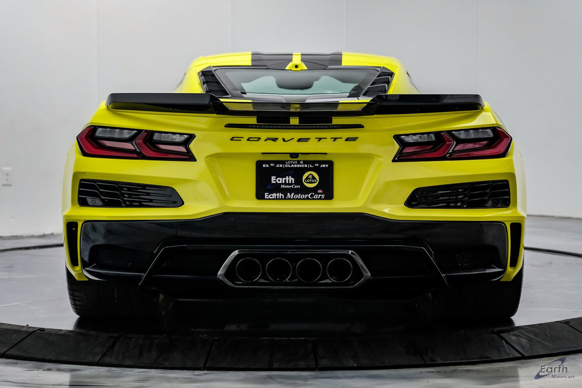 Used 2024 Chevrolet Corvette Z06 w/ Stealth Interior Trim Package image 17