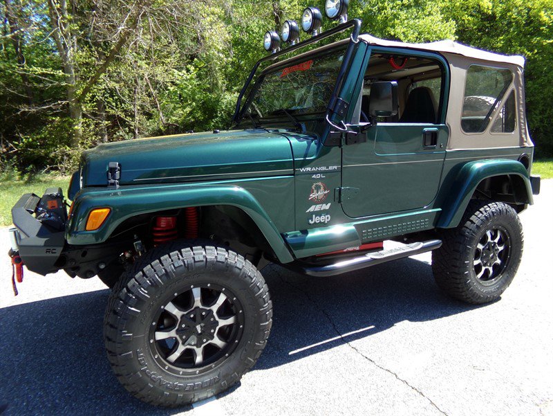 Used 2000 Jeep Wrangler Sahara AWD/4WD image 1