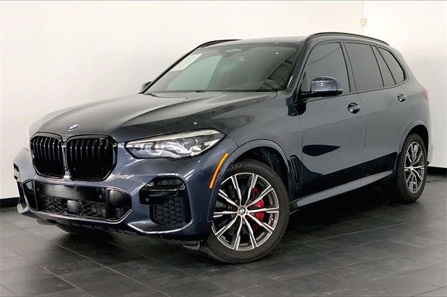 Used 2022 BMW X5 xDrive40i w/ M Sport Package