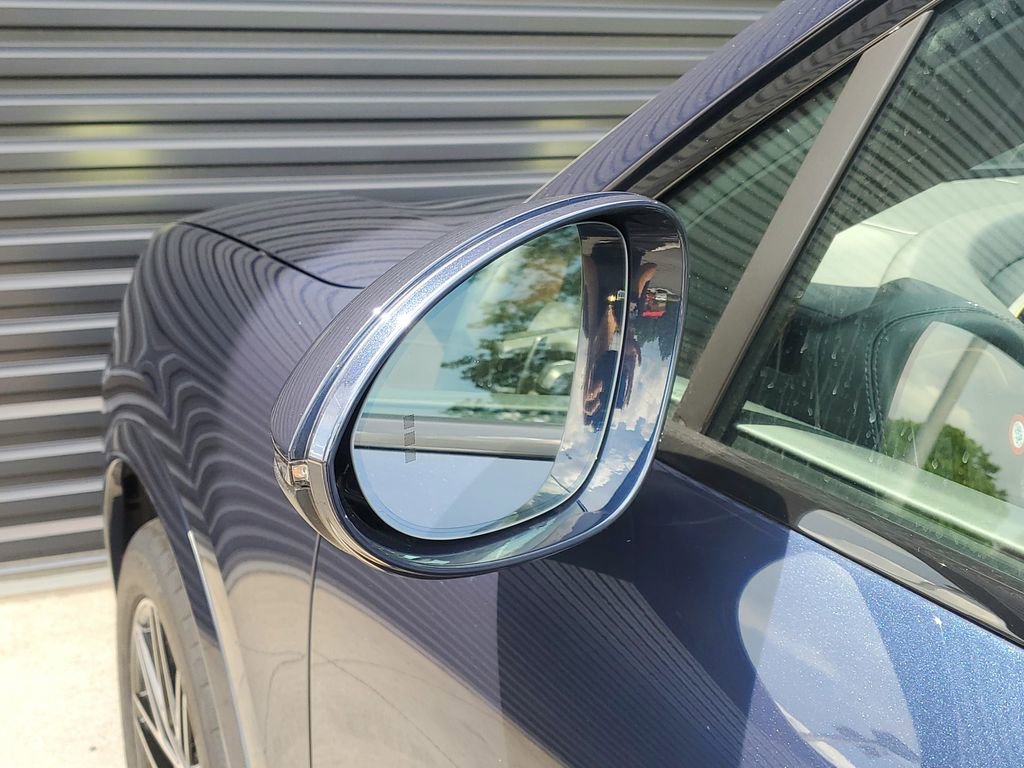 Certified 2025 Porsche Cayenne Coupe image 30