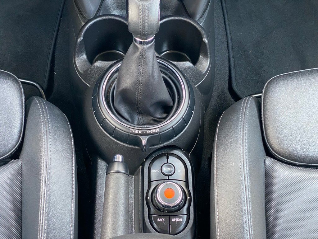 Used 2016 MINI Cooper 4-Door Hardtop image 25