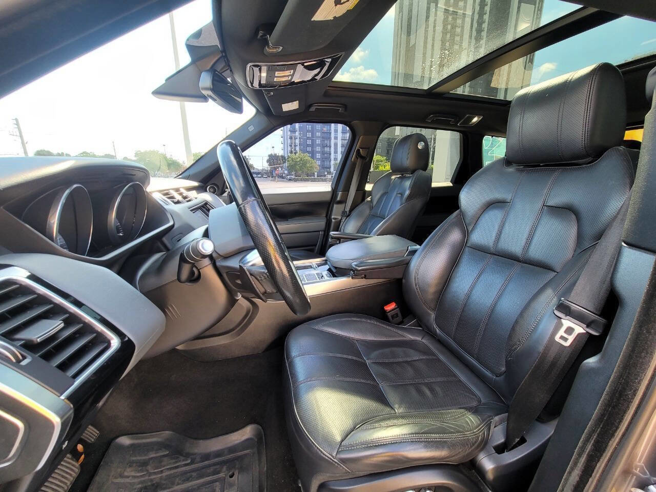 Used 2015 Land Rover Range Rover Sport Supercharged image 14