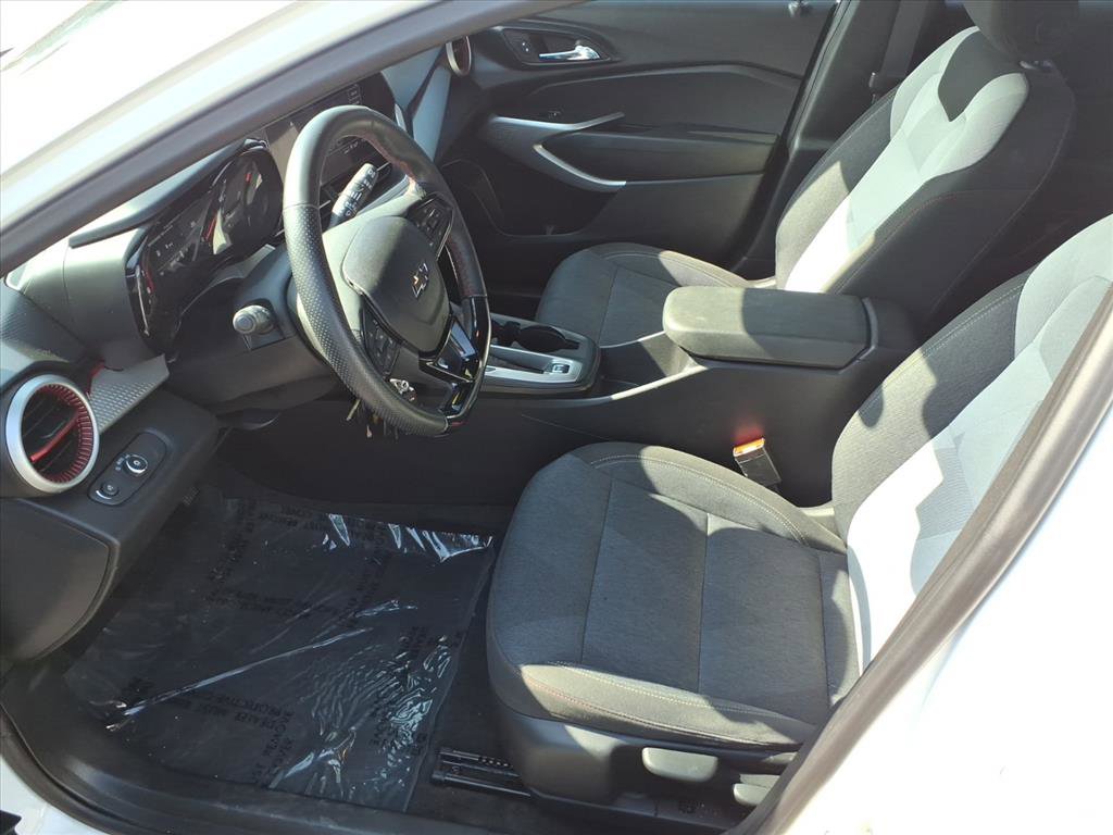 Used 2024 Chevrolet Trax RS w/ Driver Confidence Package image 11