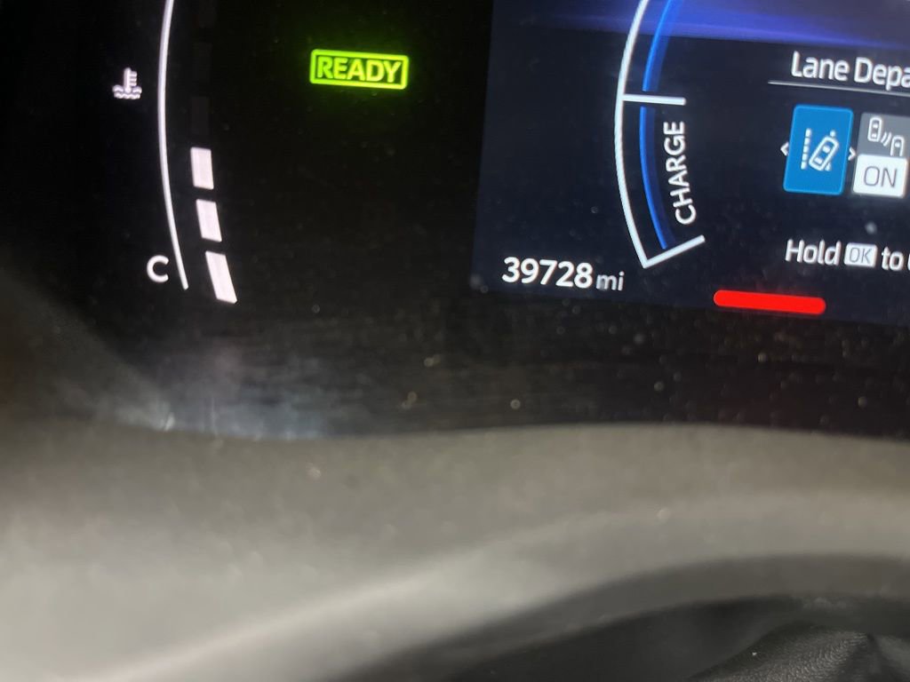 Used 2025 Toyota Camry LE FWD image 11