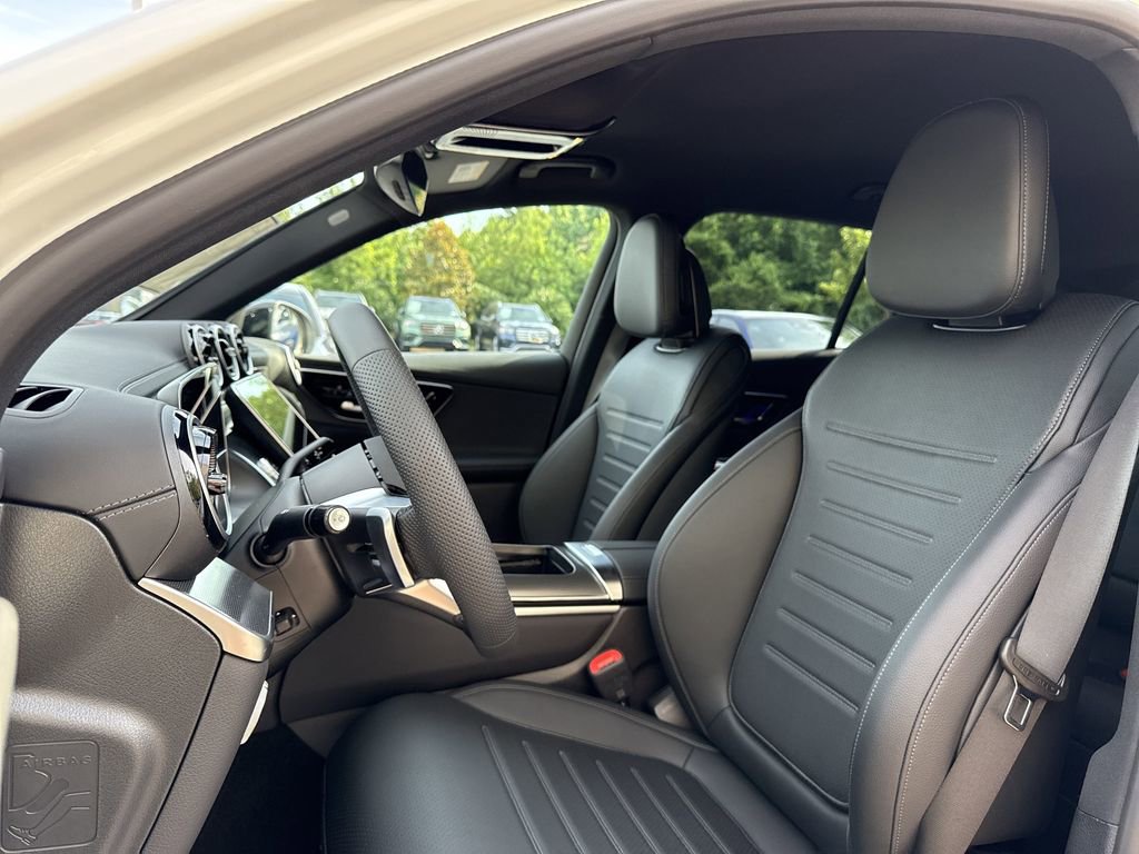 New 2025 Mercedes-Benz GLC 350e 4MATIC image 12