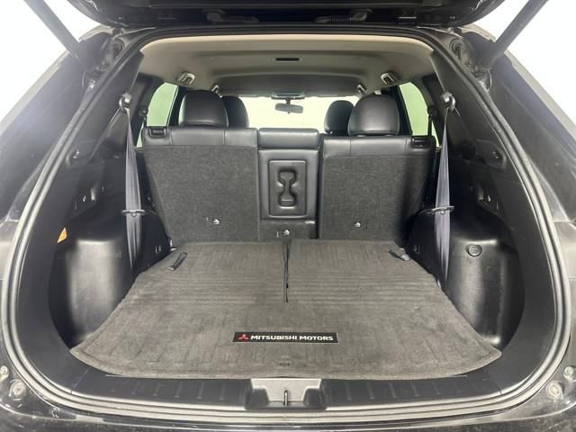 Used 2022 Mitsubishi Outlander SE image 27