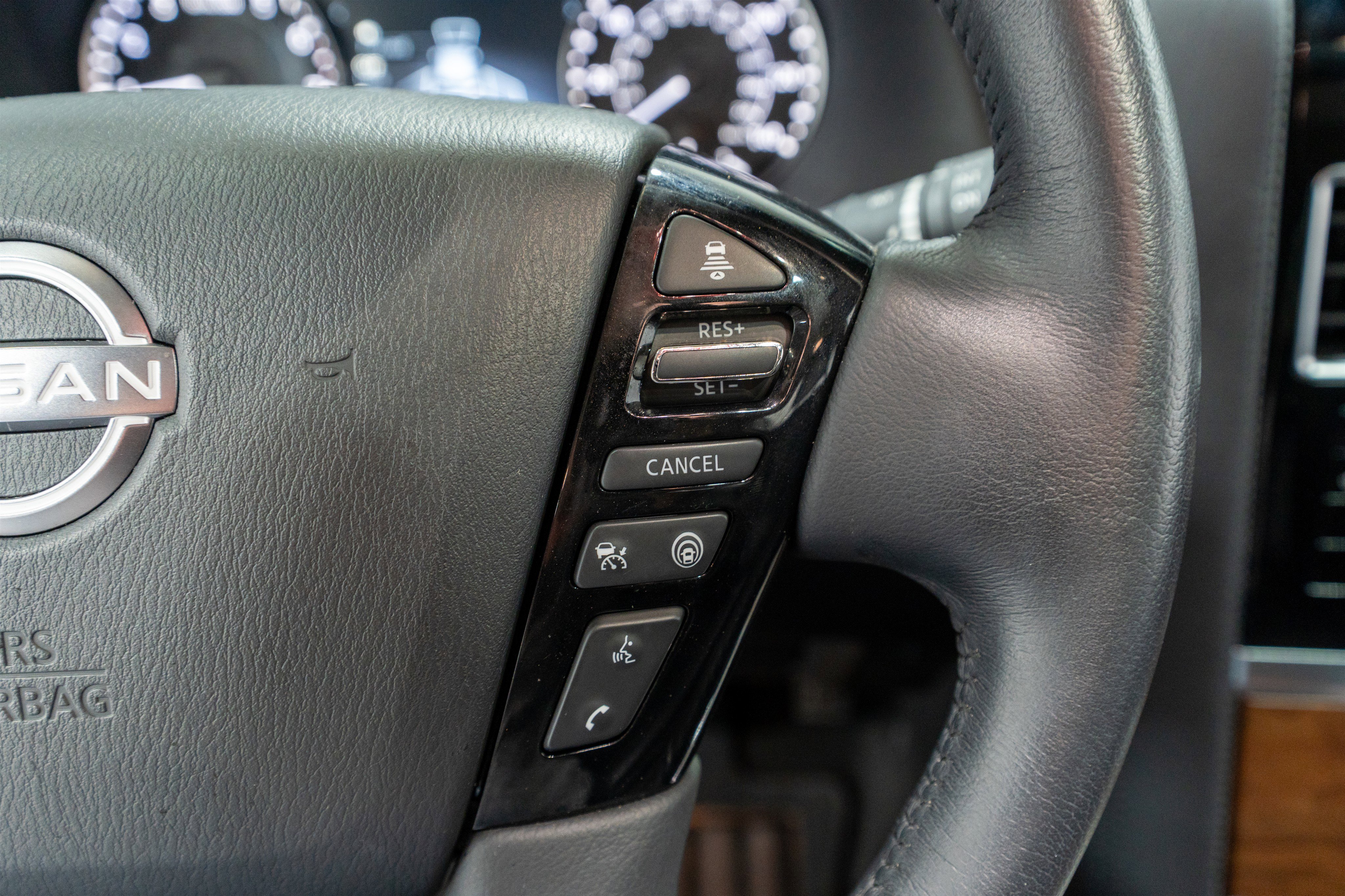 Used 2024 Nissan Armada SL w/ Captain's Chairs Package image 27