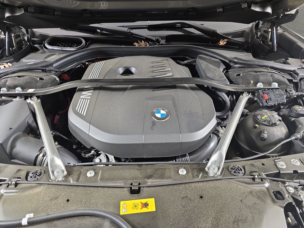 Used 2025 BMW 750e xDrive w/ Executive Package AWD/4WD image 35