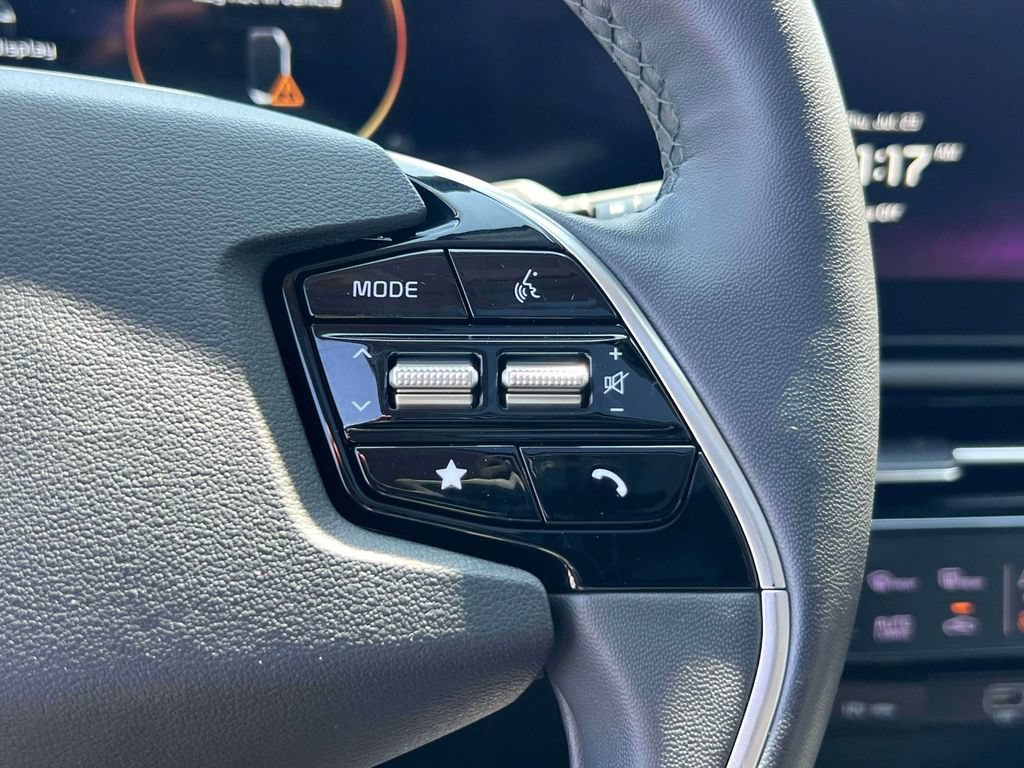 Certified 2023 Kia Niro Wave w/ Wave Preserve Package FWD image 22