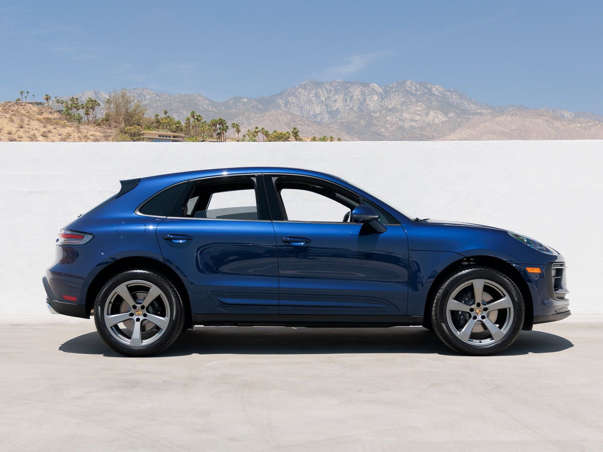 New 2025 Porsche Macan AWD/4WD image 8