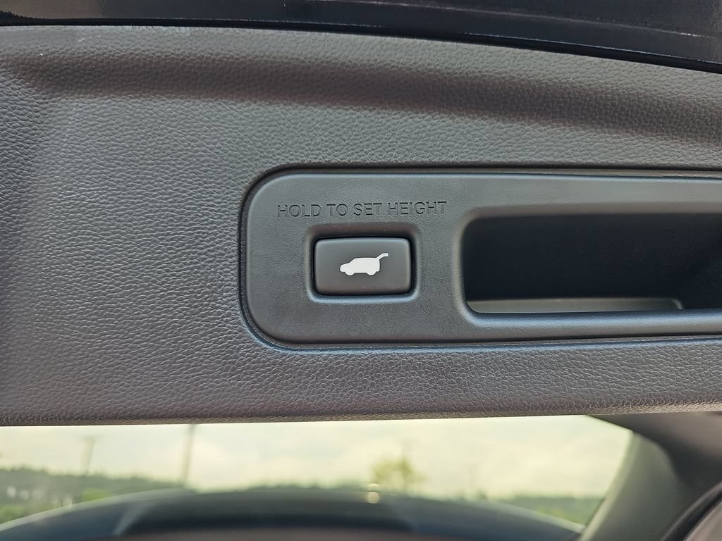 Used 2023 Acura MDX w/ Technology Package FWD image 34