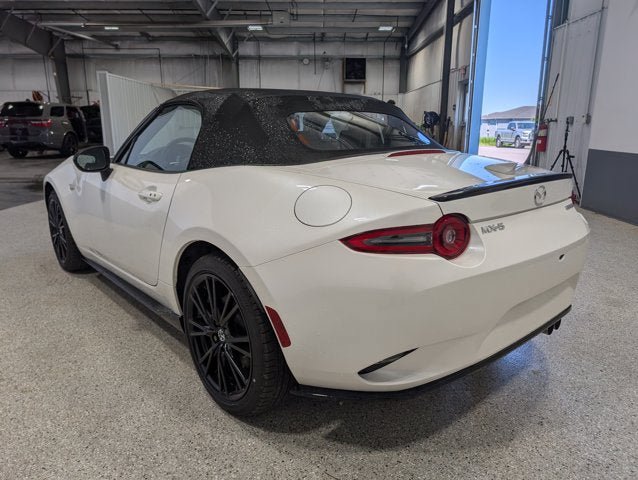 New 2026 MAZDA MX-5 Miata Club w/ Appearance Package RWD image 8