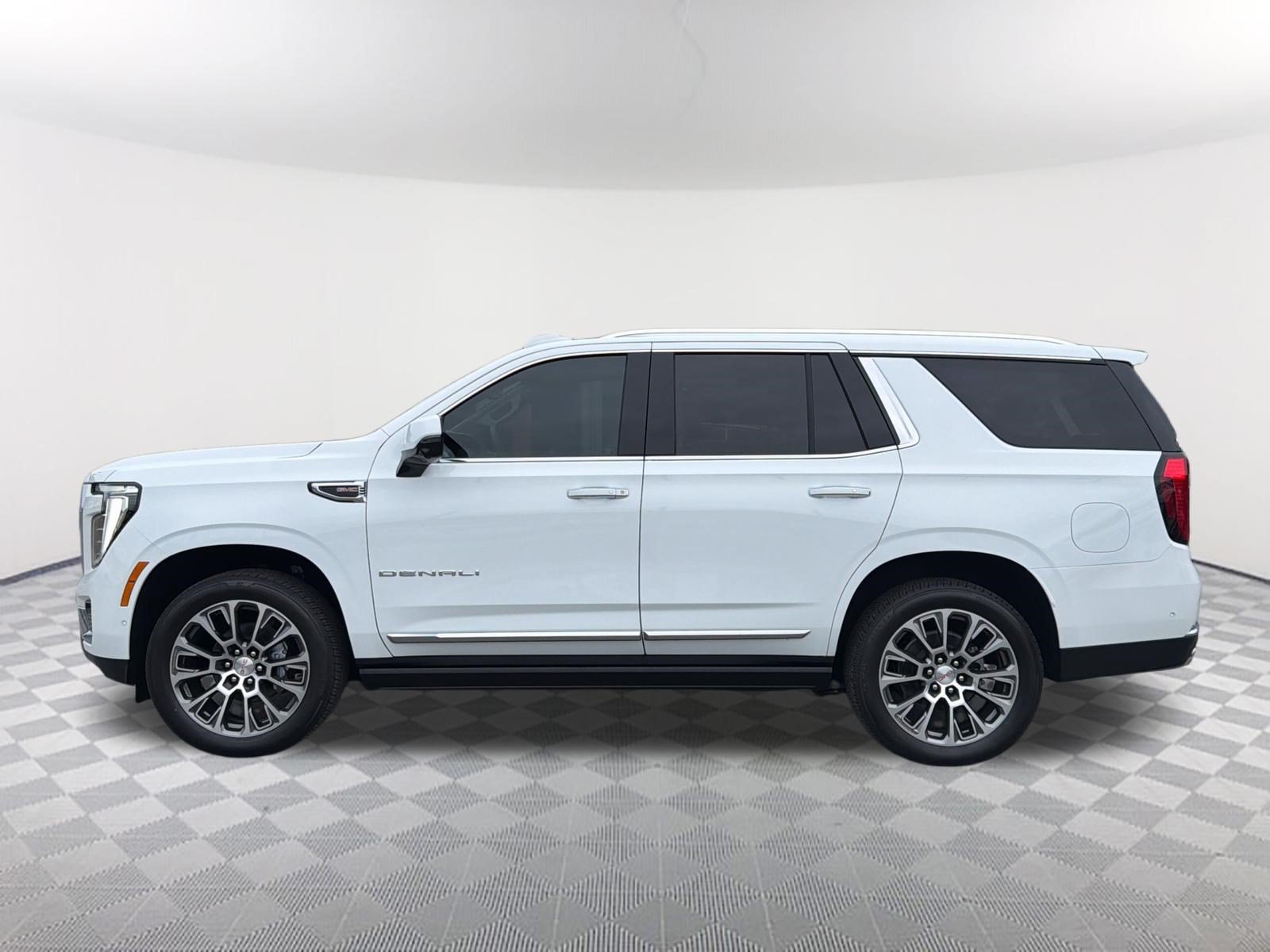New 2026 GMC Yukon Denali w/ Denali Reserve Package AWD/4WD image 9
