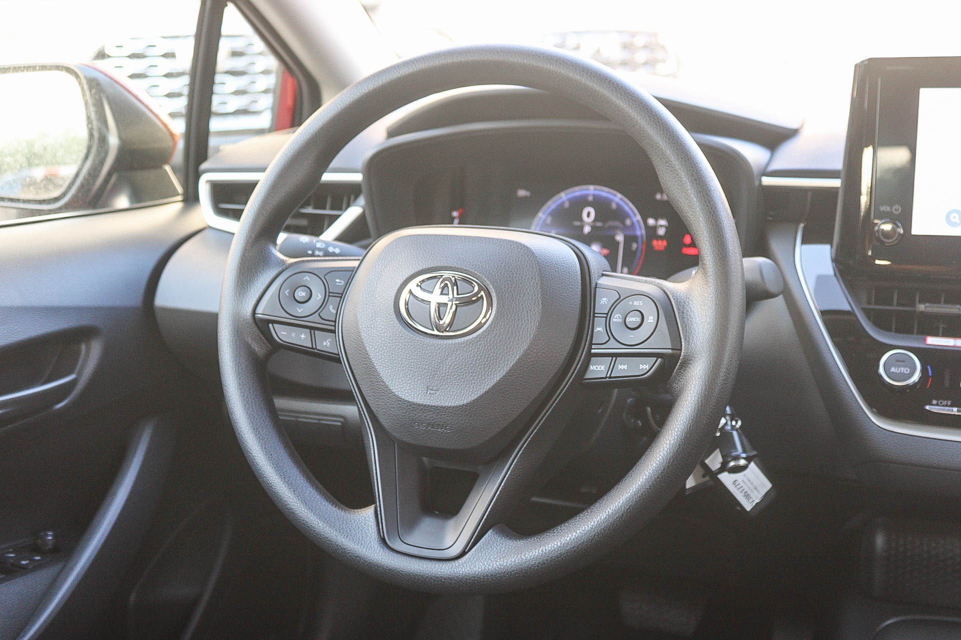 New 2027 Toyota Corolla LE w/ Carpet Mat Package (TMS) FWD image 18