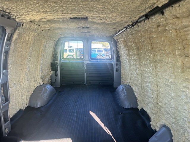 Used 2025 Chevrolet Express 3500 Extended w/ Driver Convenience Package image 27