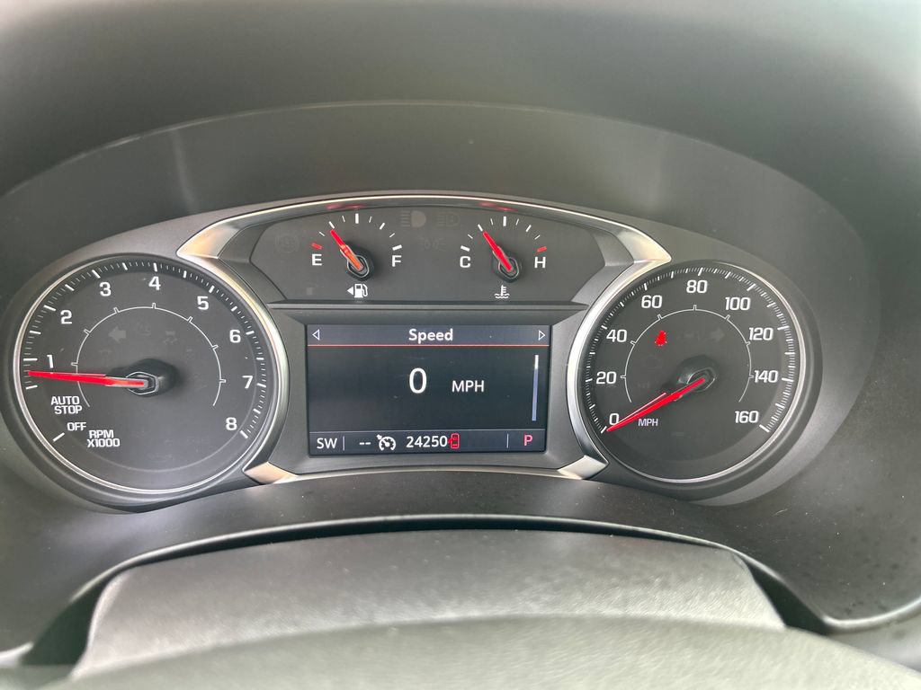 Used 2024 GMC Terrain SLT AWD/4WD image 18