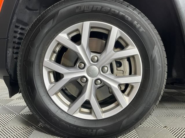 Used 2022 Jeep Grand Cherokee L Limited AWD/4WD image 9