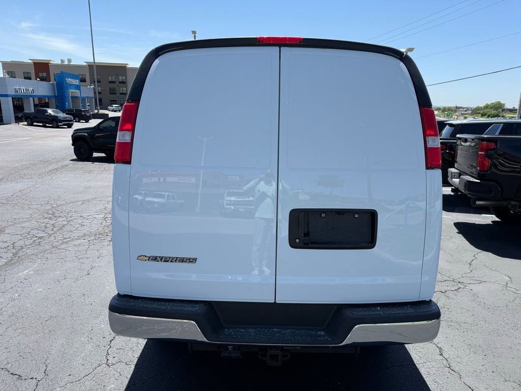 New 2026 Chevrolet Express 2500 w/ Driver Convenience Package RWD image 5