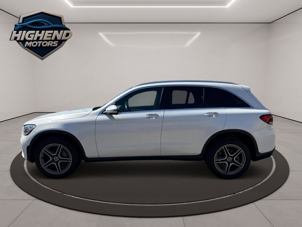 Used 2021 Mercedes-Benz GLC 300 4MATIC image 4