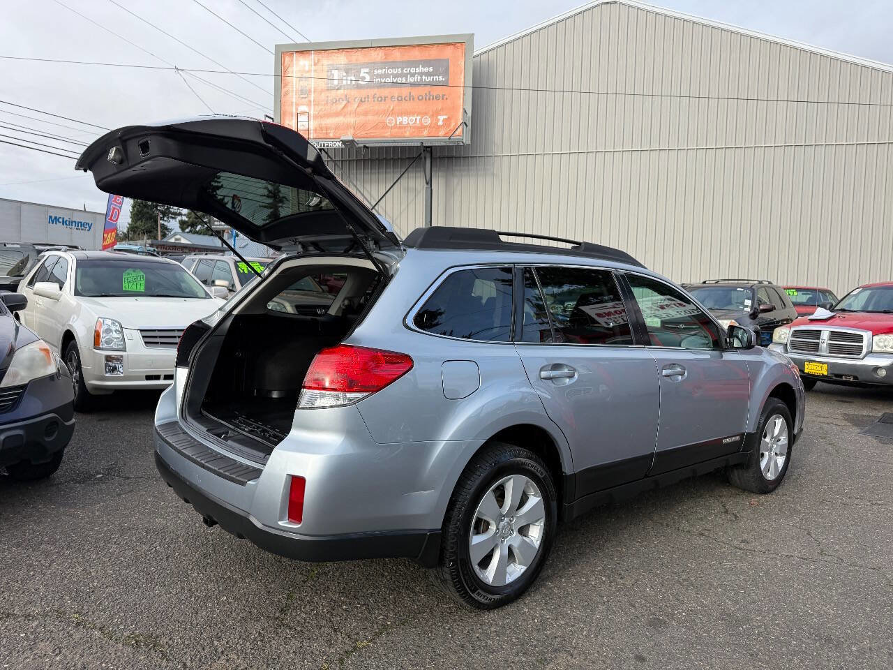 Used 2012 Subaru Outback 2.5i Premium w/ All-Weather Pkg image 12