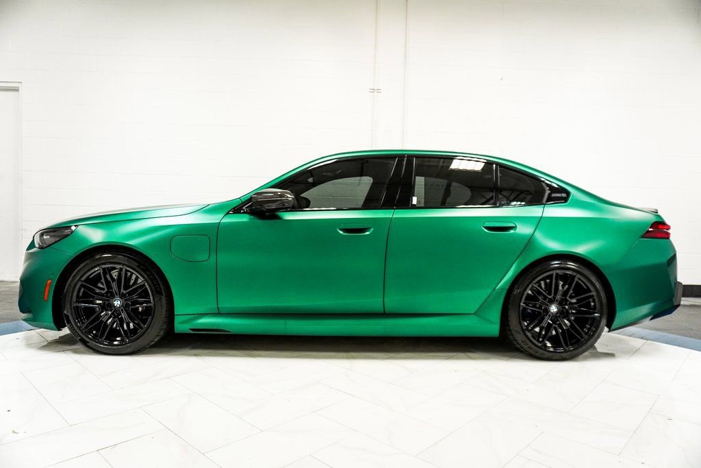 Used 2025 BMW M5 w/ Carbon Package image 8