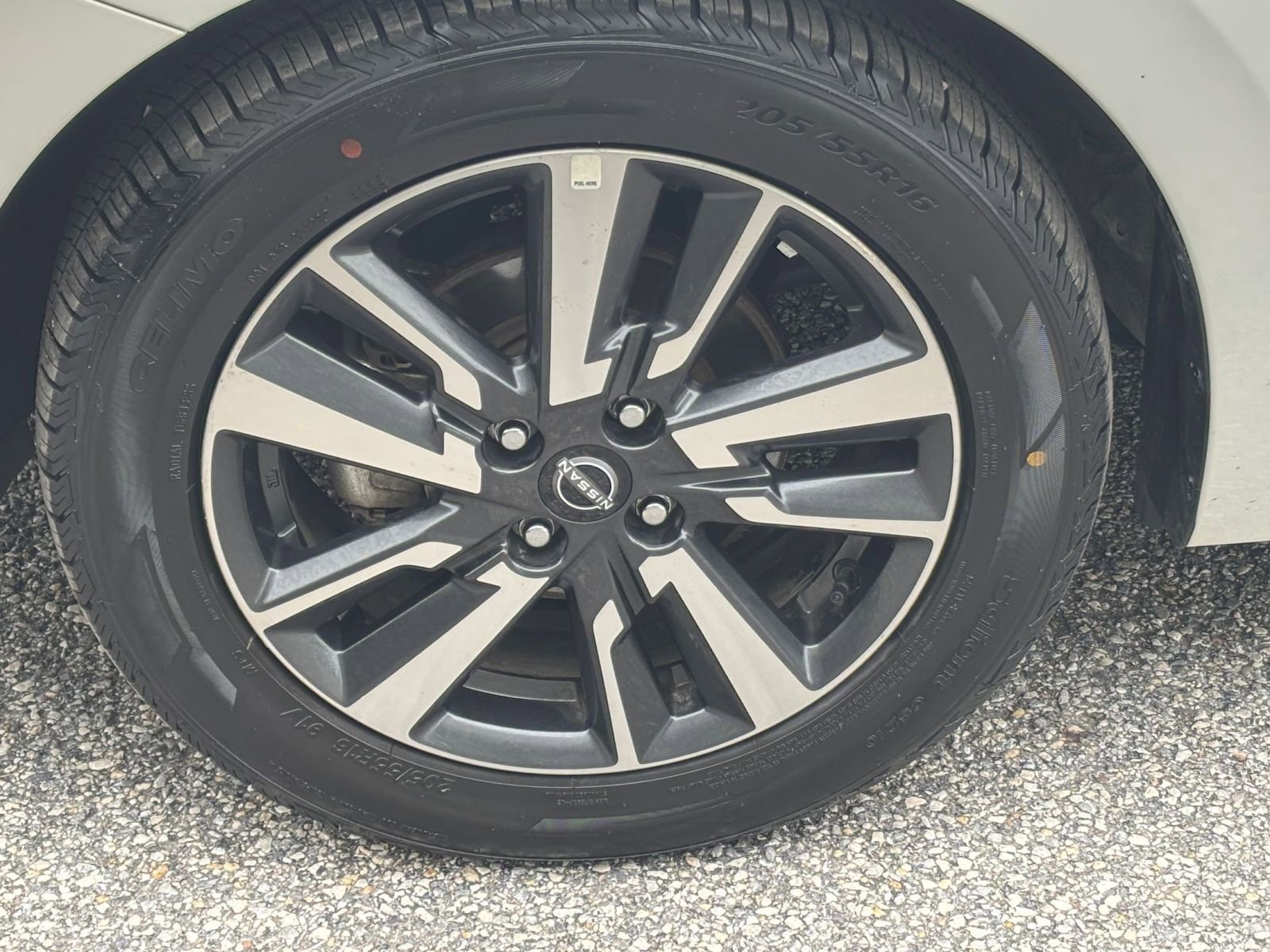 Used 2025 Nissan Versa SV FWD image 24