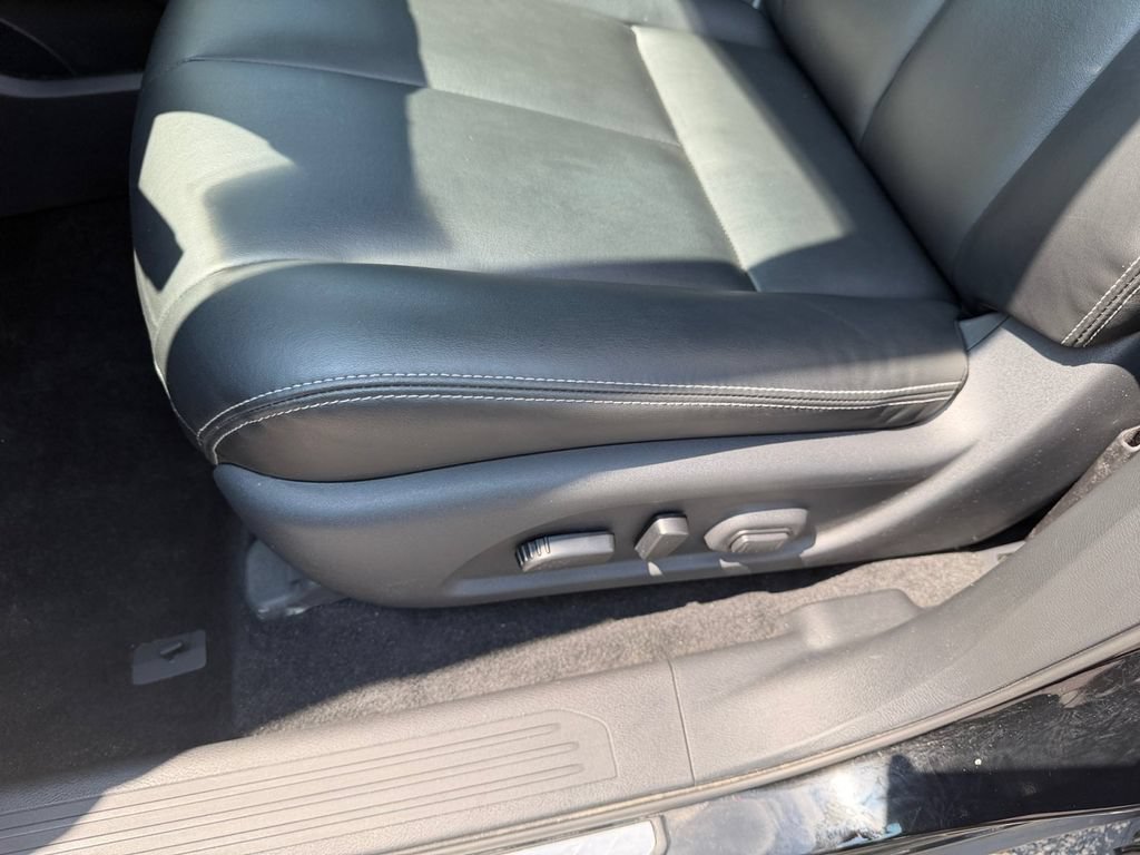Used 2024 Nissan Murano SV AWD/4WD image 30