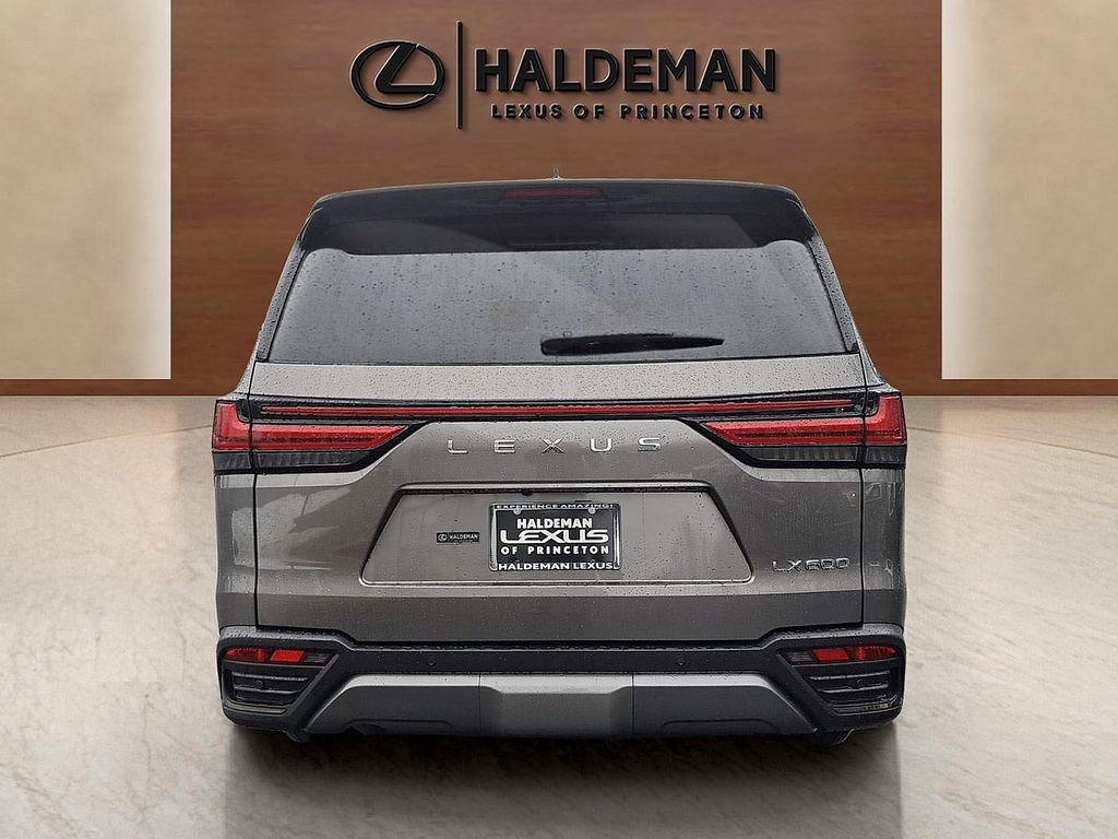 Used 2023 Lexus LX 600 4WD w/ Appearance Package image 5