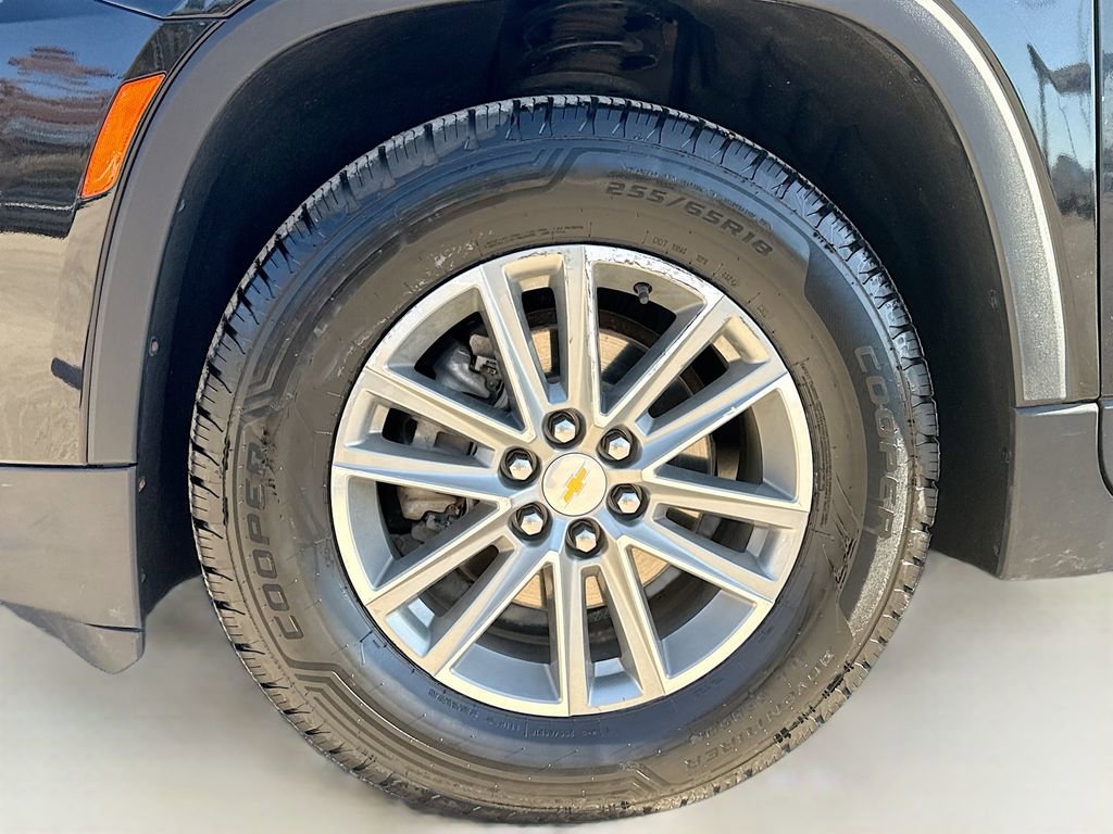 Used 2023 Chevrolet Traverse LT image 30