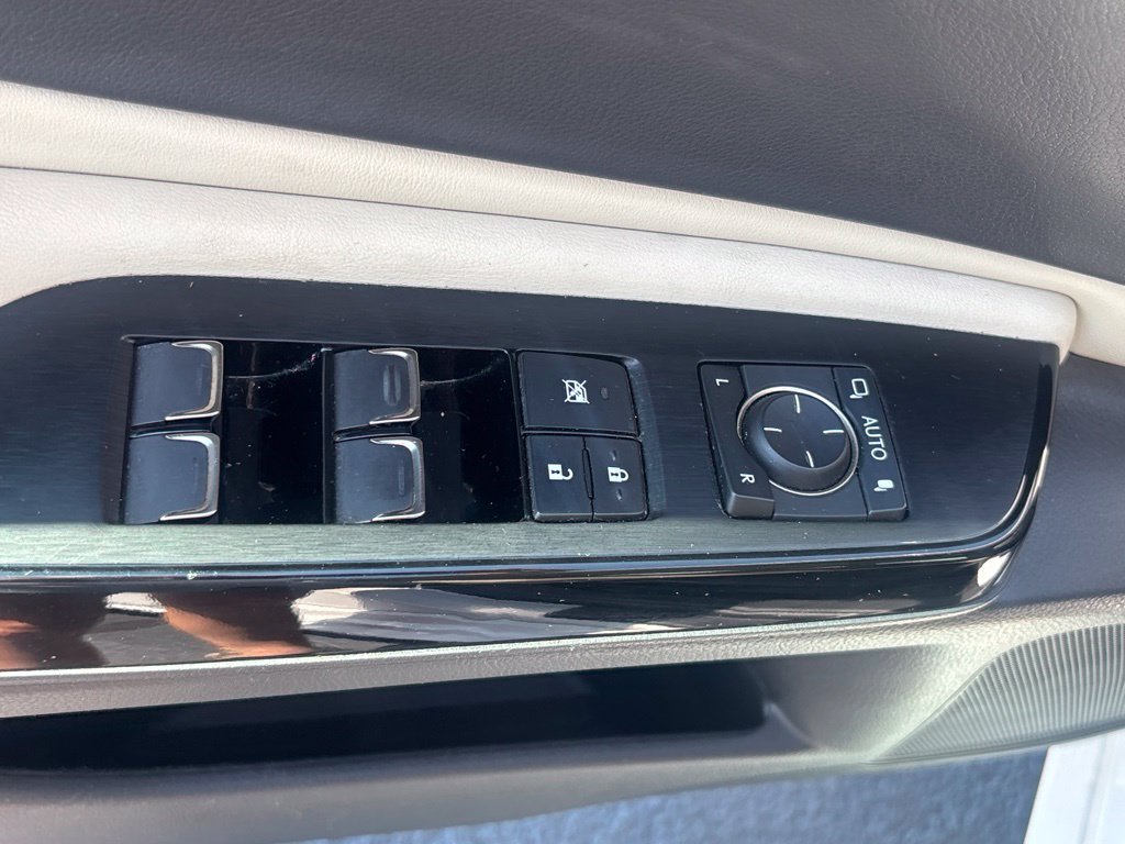 Used 2023 Lexus ES 350 w/ Premium Package FWD image 8