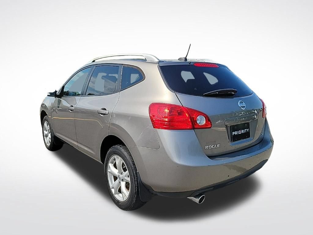 Used 2009 Nissan Rogue SL w/ Leather Pkg FWD image 3