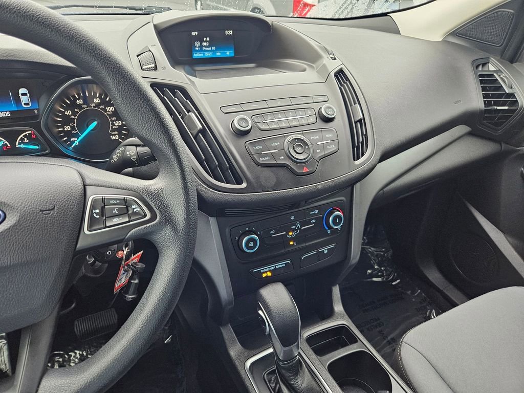 Used 2019 Ford Escape S image 19