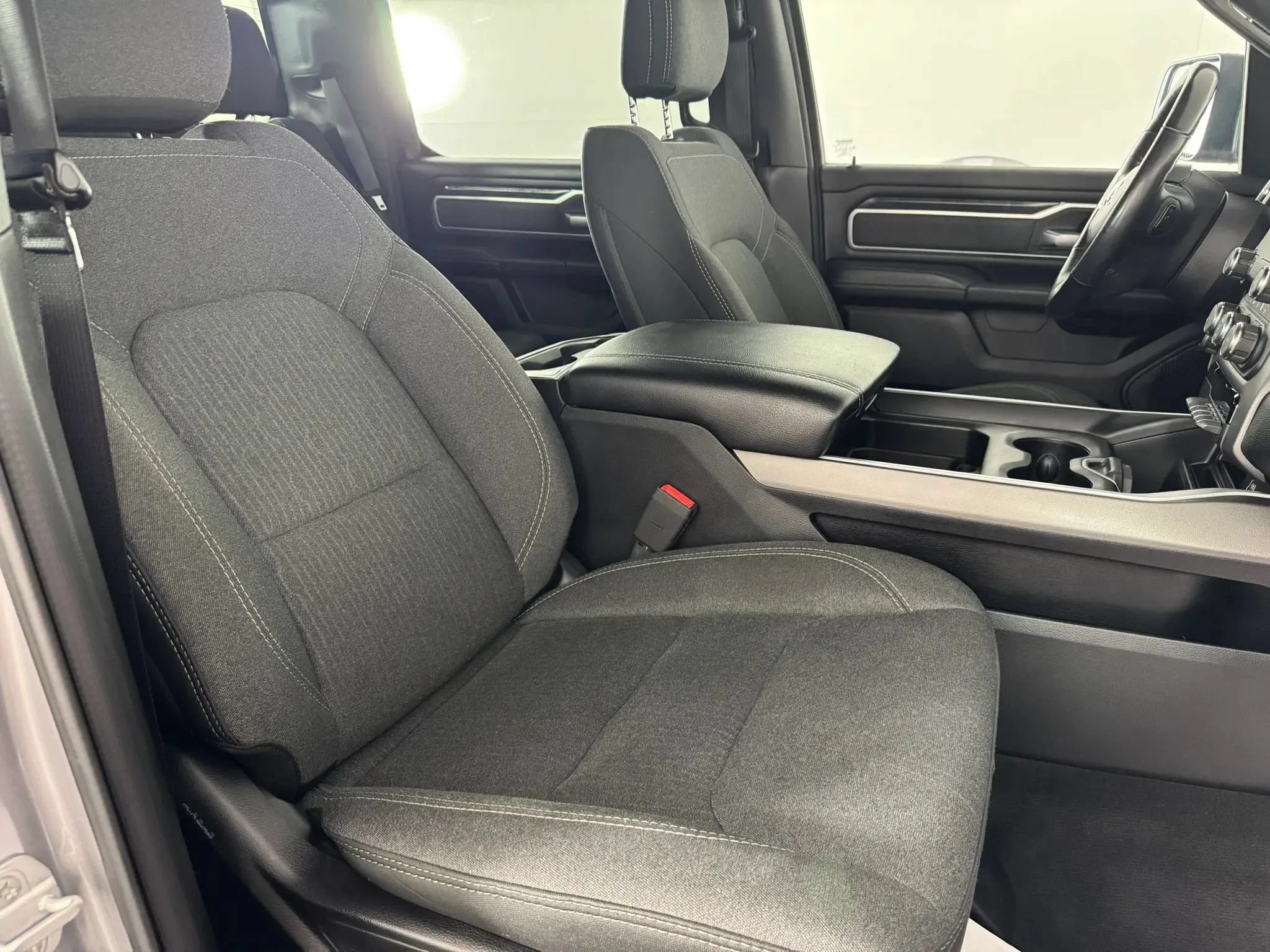 Used 2020 RAM 1500 Big Horn AWD/4WD image 32
