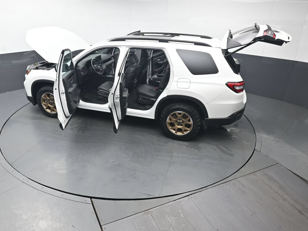 Certified 2024 Honda Pilot TrailSport image 48