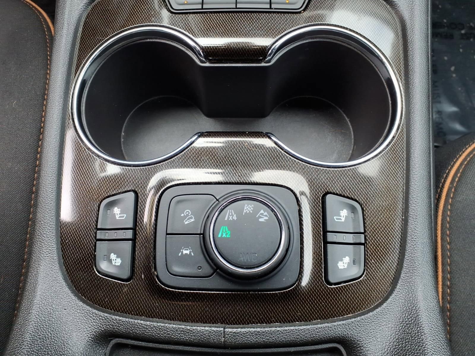 Used 2023 GMC Acadia AT4 AWD/4WD image 27