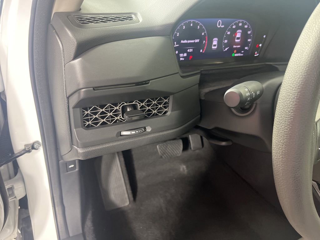 Used 2025 Honda Accord LX image 23